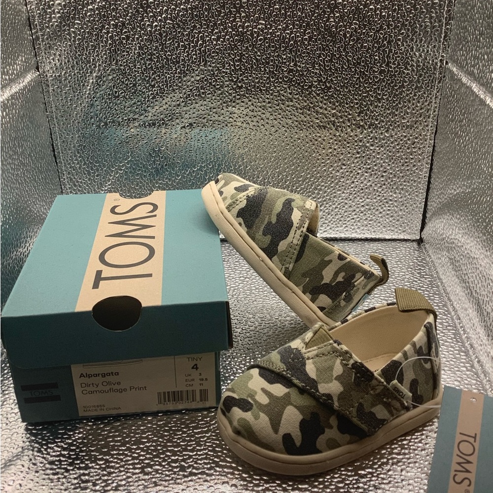Brand new in box toddler shoes